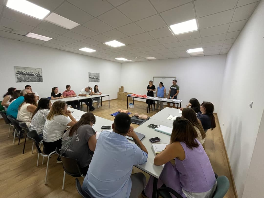 Sala com formandos a assistir a uma formação da Medisigma